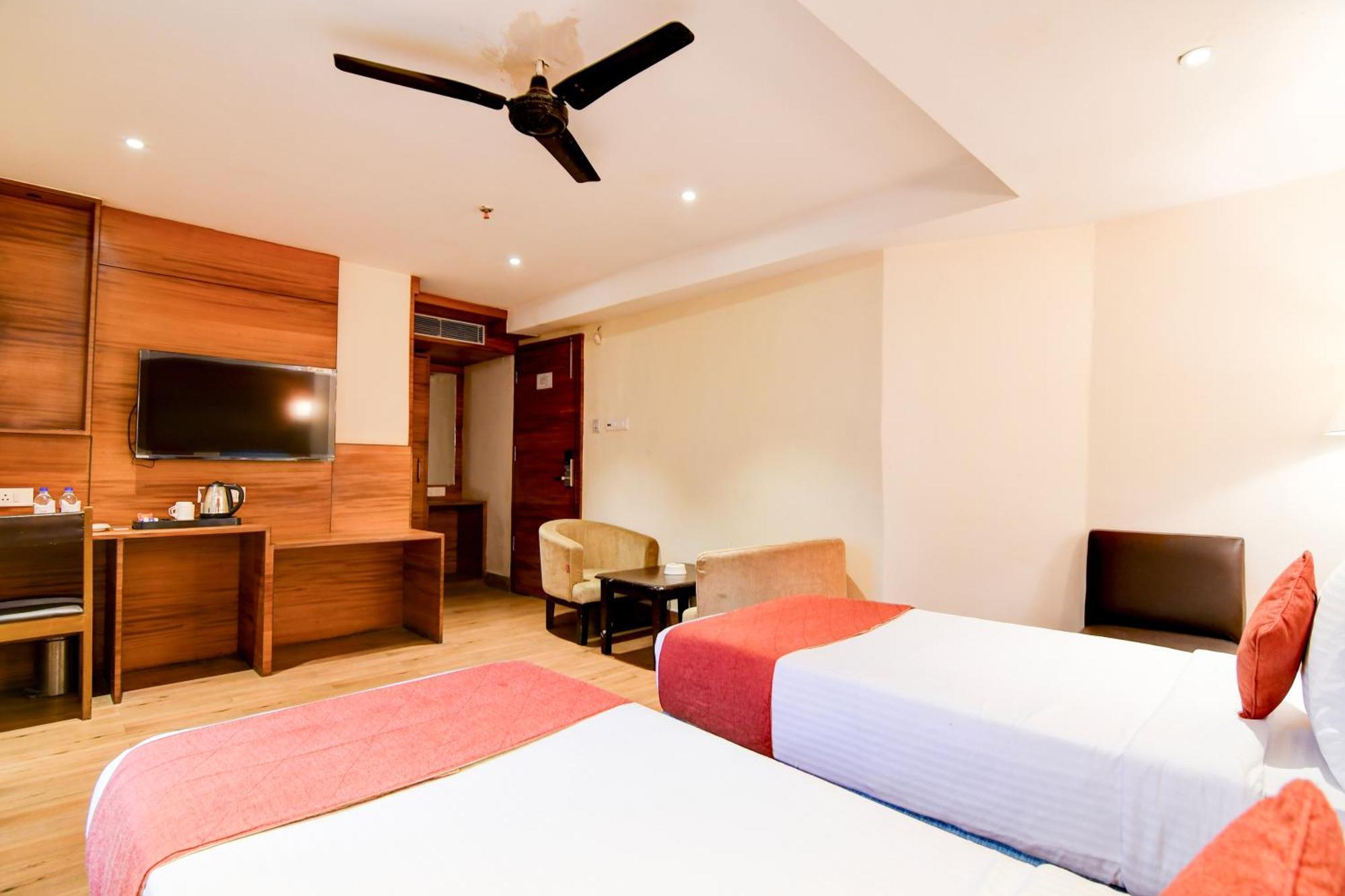 Hotel King'S Crown Kolkata Exterior photo