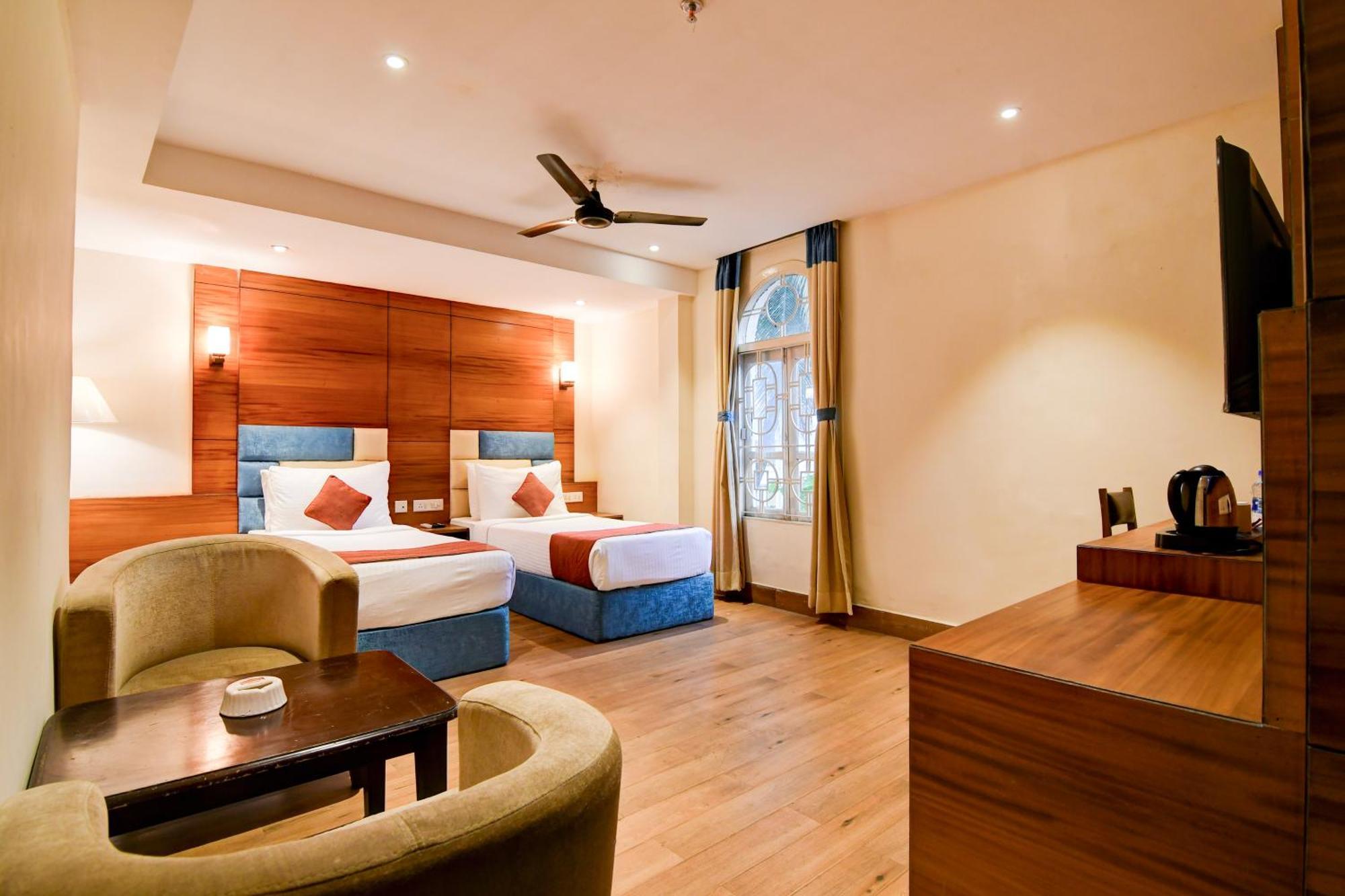 Hotel King'S Crown Kolkata Exterior photo