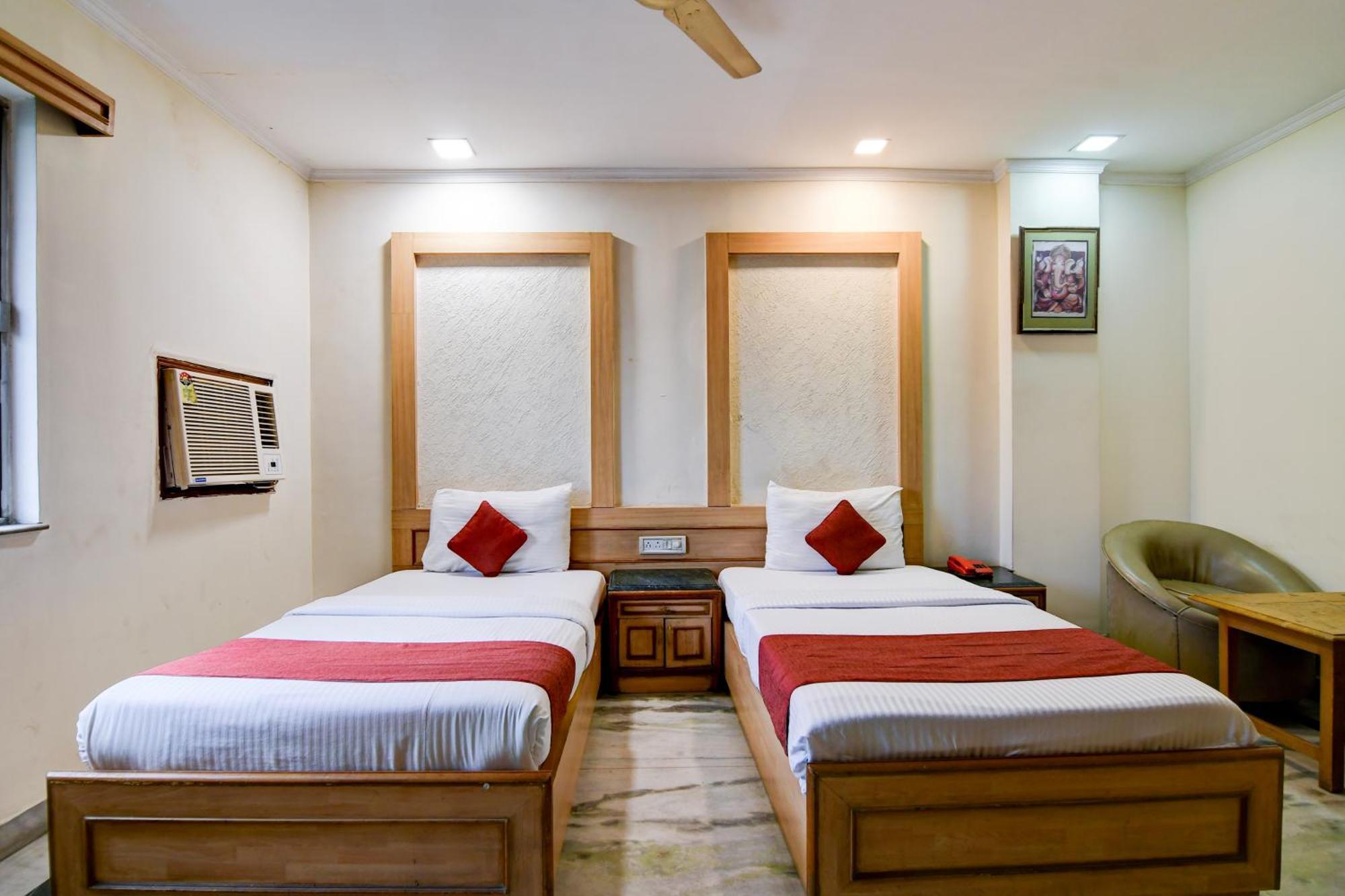 Hotel King'S Crown Kolkata Exterior photo