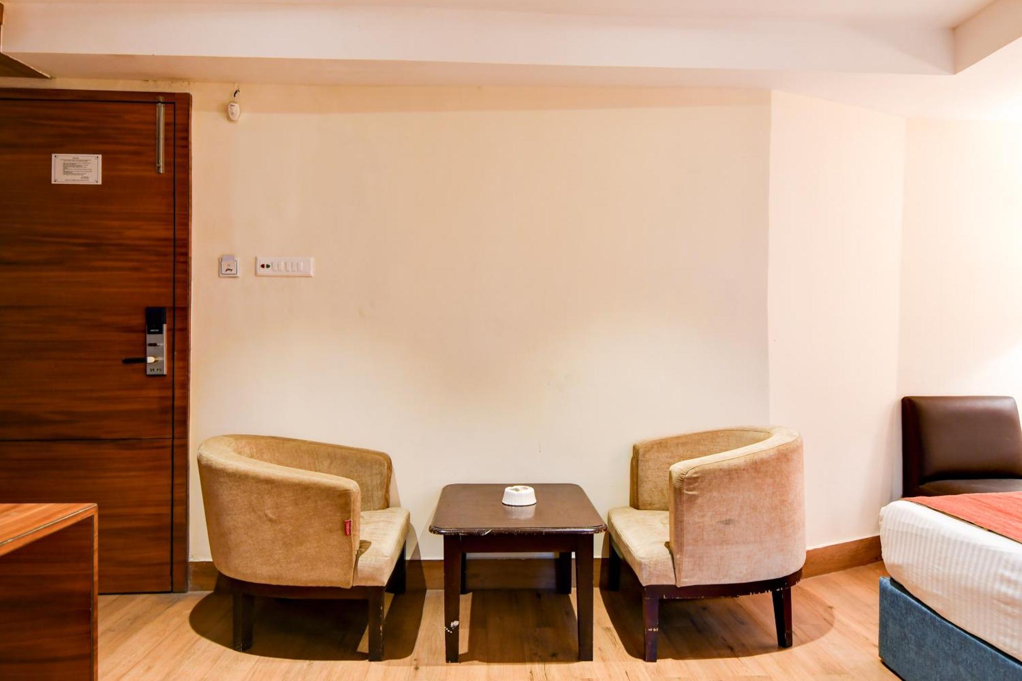 Hotel King'S Crown Kolkata Exterior photo